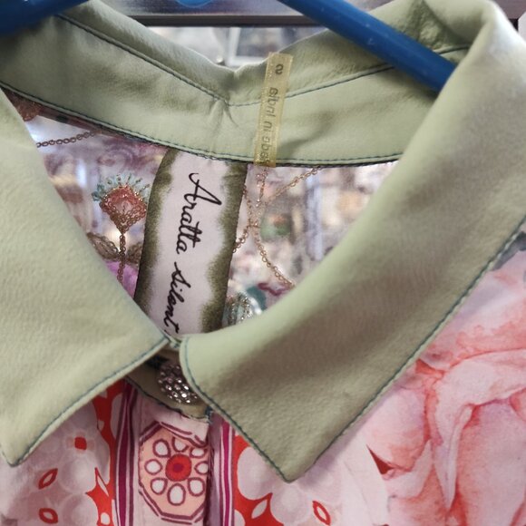 ARATTA FLORAL PINK  BLOUSE JEWELED COLLECTION - Picture 2 of 7